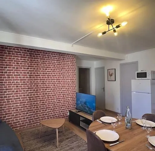 Appartement. 2 A 4 Pers. Lit Queen-Size. Au Calme.