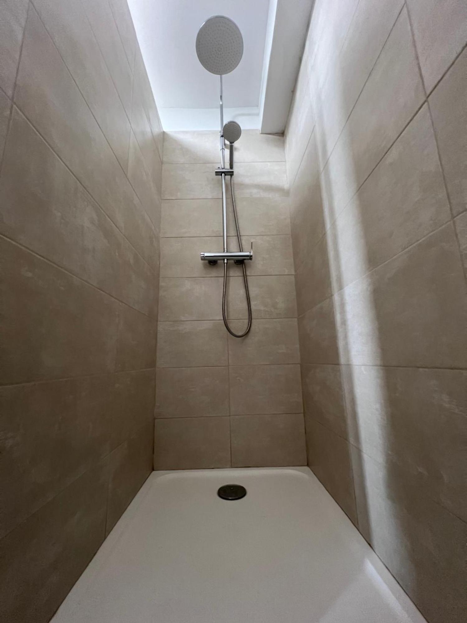 Appartement. 2 A 4 Pers. Lit Queen-size. Au Calme. *